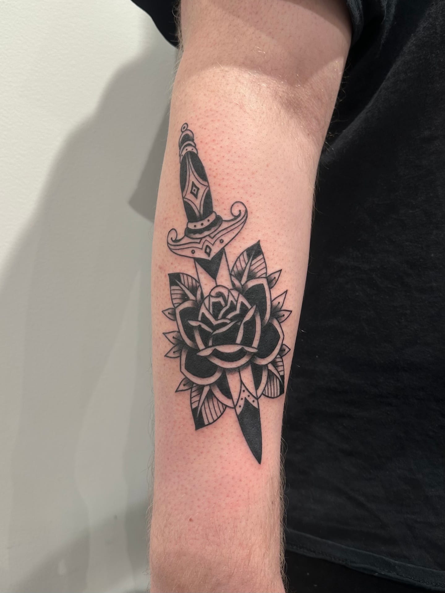 Old school dagger tatovering Oslo